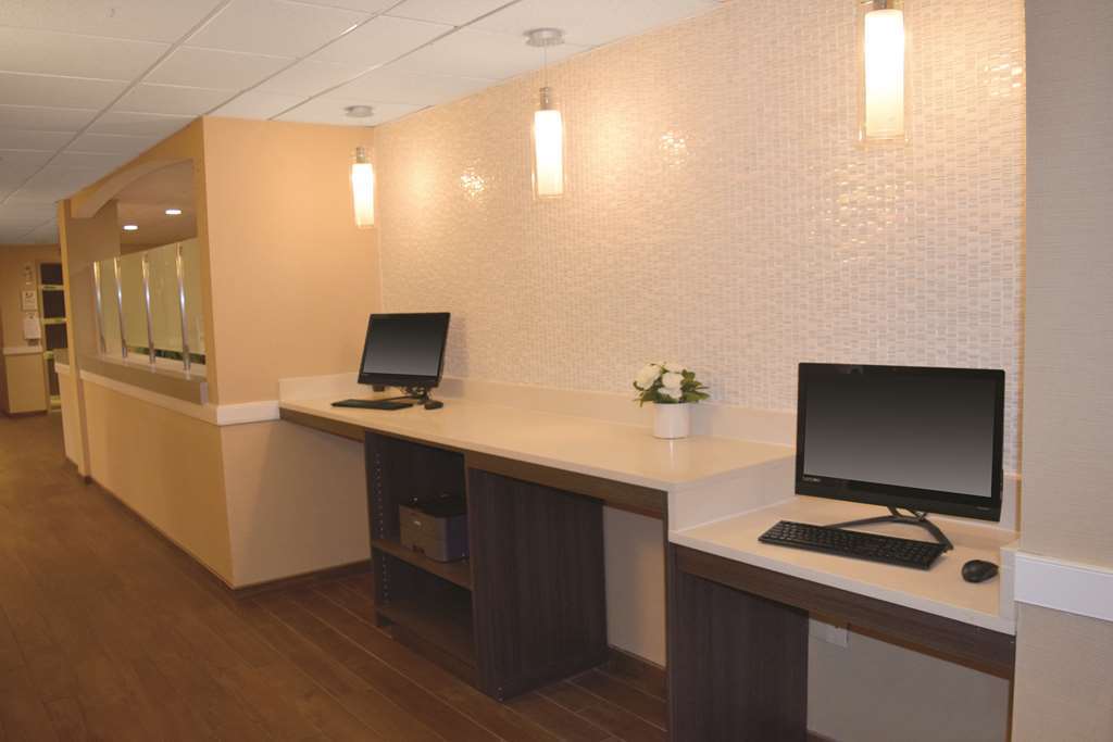 La Quinta By Wyndham Mechanicsburg - Harrisburg Ανέσεις φωτογραφία